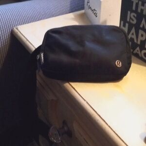 Lululemon Everywhere Belt Bag